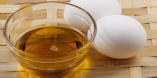 Oiled eggs, used to prepare ointment
